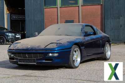 Foto Ferrari 456 V12 blau gepflegt Scheunenfund Sammler