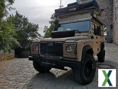 Foto Land Rover Defender 110 Td5 Trekkfinder Libyan Matt Sand