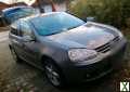 Foto VW Golf V 1,6l grau metallic Kombilimousine