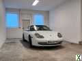 Foto Seltene weiße 996 Carrera mit beige Innenraum