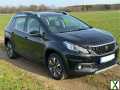 Foto Peugeot 2008 Allure PureTech 110 EAT6 mit wenigen KM