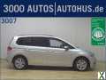 Foto Volkswagen Touran 2.0 TDI Comf. Navi LED RFK 4xShz AHK ACC