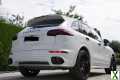 Foto Porsche Cayenne, weiß, S Diesel V8; Panorama
