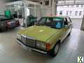 Foto Mercedes 230 W123 TÜV neu H- Kennzeichen