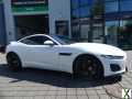 Foto Jaguar F-TYPE Coupe P300 Black Pack PANO/20LM/KAM/ERST4