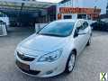 Foto Opel Astra J Sports Tourer Design Edition+Scheckheft