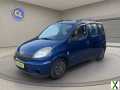 Foto TOYOTA YARIS VERSO MODELL 2002 TÜV UND AU NEU