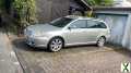 Foto Toyota Avensis Combi Executive 2.0-l-VVT-i Executive