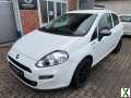 Foto Fiat Punto Young *NAVI*EURO6*TÜV-NEU*