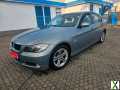 Foto BMW 318i e90 Automatik Limousine TÜV 04/2026 Xenon Alufelgen