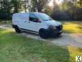 Foto Mercedes Vito Kasten Transporter