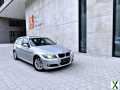 Foto BMW 318i Automatik Navi Leder Xenon Panoramadach Garagenwagen!