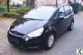 Foto Ford S-Max Titanium 2.5T / Euro4 / Panoramadach / AHK / Klima