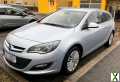 Foto Opel Astra J Sports Tourer 1.6