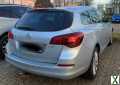 Foto Opel Astra J Sportstourer Limousine