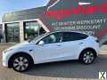Foto Tesla Model Y Long Range Dual AWD Matrix Wärmepumpe