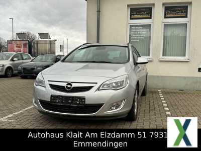 Foto Opel Astra J Sports Tourer Design Edition