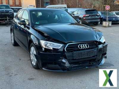 Foto Audi A3 Sportback 30 TFSI S tronic