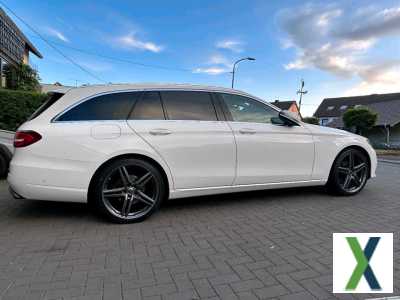 Foto Mercedes E220d E-Klasse T - High End Audio 26.Monate Garantie