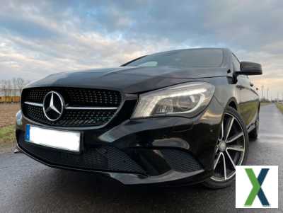 Foto Mercedes-Benz CLA 220 Shooting Brake Urban DCT AHK Ambientb.