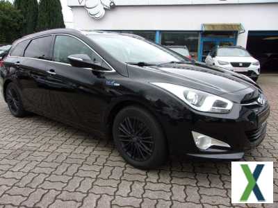 Foto Hyundai i40 cw 1.6 Fifa W.Cup,Navi+Cam,Smart Key,Pdc v/h