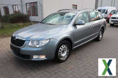 Foto Skoda Superb Combi Comfort / Klima / AHK / Tempomat