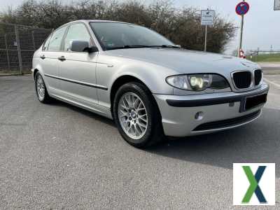 Foto BMW 318i Limousine /Xenon / Facelift/ Tempomat / 2 Hand