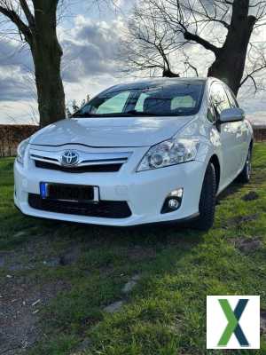 Foto Toyota Auris Hybrid