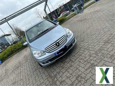 Foto Mercedes b180
