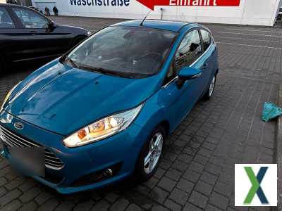 Foto Ford Fiesta Titanium Voll Ausstattung