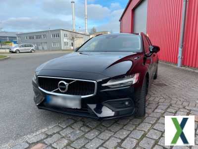 Foto Volvo V60 D4 Momentum