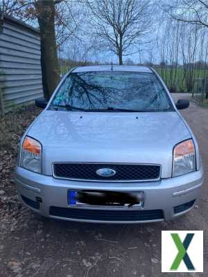 Foto Ford Fusion 75 PS Polarsilber