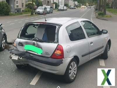 Foto Unfallfahrzeug Clio Campus 1.2 2005