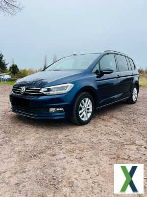 Foto VW Touran 2.0 TDI 7-Sitze LED/Alcantara/AHK/PANO/Standhz./2.Hand