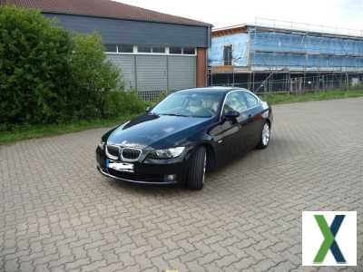 Foto BMW E92 330i Coupé Xenon Anhägerkupplung Leder