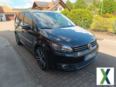 Foto Volkswagen Touran 2.0 TDI DSG Highline Vollausstattung