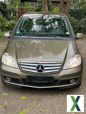 Foto Mercedes-Benz A 180 CDI BlueEFFICIENCY Avantgarde DCT Style