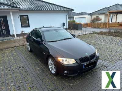 Foto BMW E92 Coupé 325D M-Paket