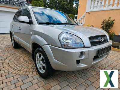 Foto HYUNDAI TUCSON 2.0i KLIMA/ LEDER/ AHK