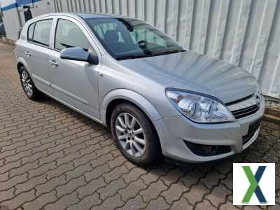 Foto Opel Astra 1.6 Ecotec Sport 85kW TÜV