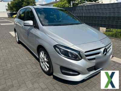 Foto Mercedes B200 Urban Automatik-Bi-Xenon-Navi-PDC-SHZ-74Tkm-TÜV NEU