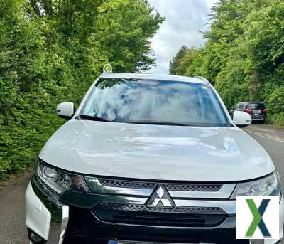 Foto Mitsubishi Outlander 2.4 MIVEC PLUG-IN HYBRID 4WD Basis