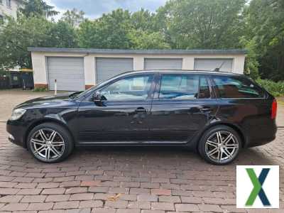 Foto Skoda Octavia Combi Elegance 1.8TFSI NAVI PDC Klimaautom.