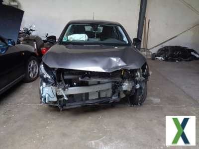 Foto Peugeot 208 PureTech 75 Active Pack Unfall Fahrzeug