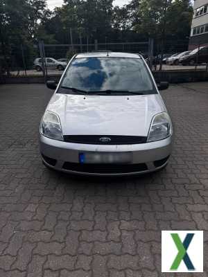 Foto Ford Fiesta 2005 TÜV bis 11/24 Lichtmaschine defekt