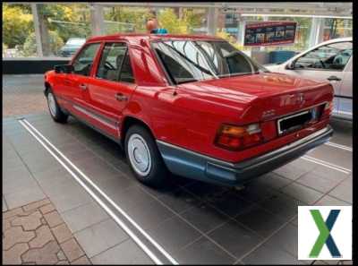 Foto Mercedes Benz W124 H-Kennzeichen Oldtimer