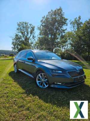 Foto Skoda Superb 2.0 TDI Kombi 190 PS Standheizung Top