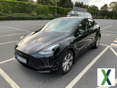 Foto Tesla Model Y Long Range Dual AWD