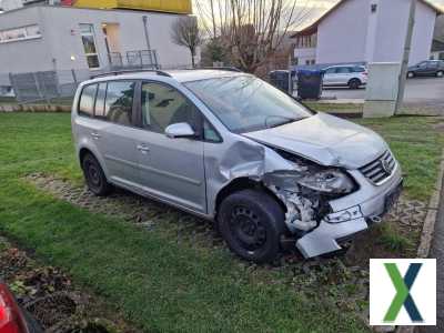 Foto UNFALLFAHRZEUG VW Touran 1,9 TDI Baujahr 2004
