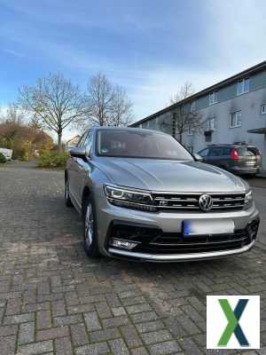 Foto Volkswagen Tiguan 2.0 TDI R-Line Highline 4Motion ACC